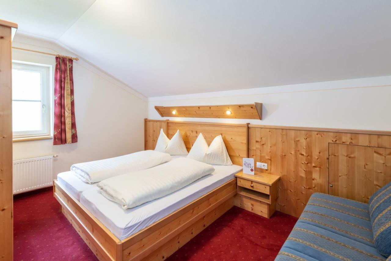 Hotel & Appartement Auerhahn Обертауерн Екстериор снимка